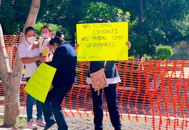 Las enfermeras participaron en esta protesta que se realizó a nivel estatal.