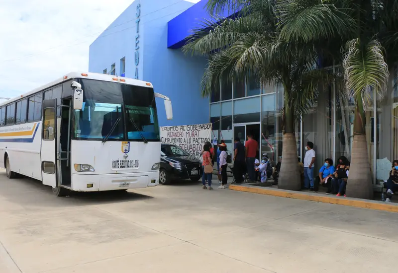 Autobús en STEUABJO