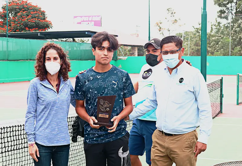 Jugador de Tenis premiado
