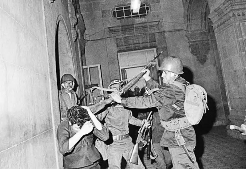 Hoy se cree que en la masacre de Tlatelolco perecieron cientos de personas.