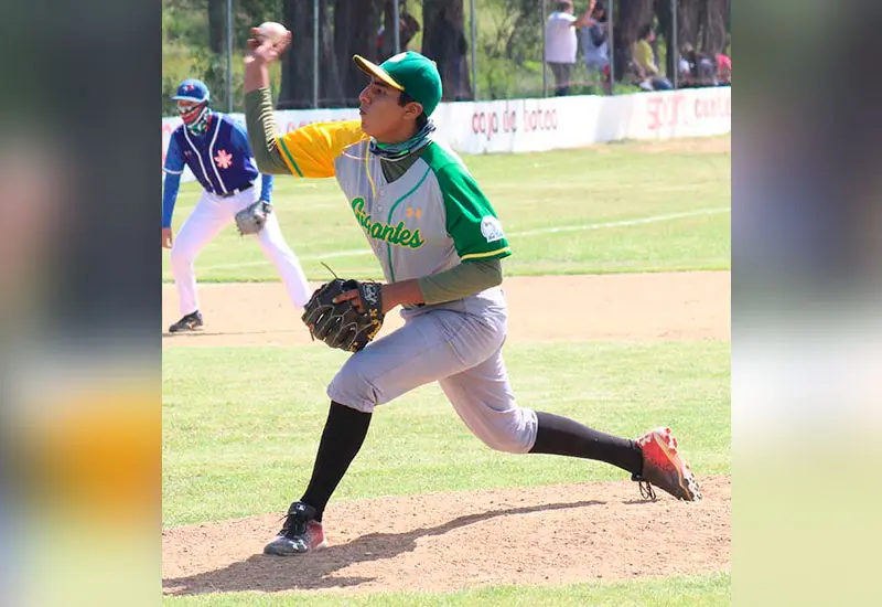 Víctor Iverson Mejía guió a la victoria a los Gigantes de Zaachila. 