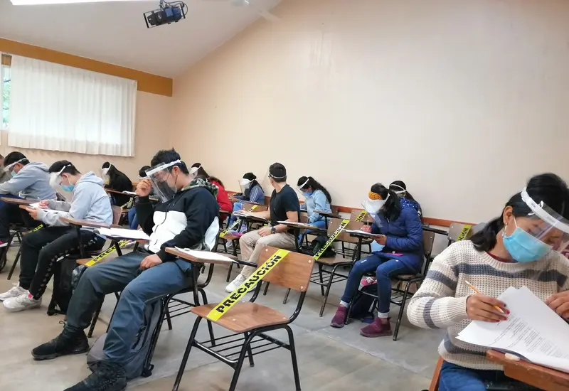 Alumnos de la UTM en clases