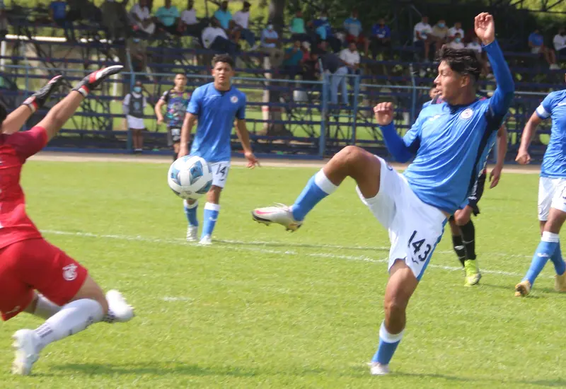 Cruz azul lagunas jugando contra Alebrijes