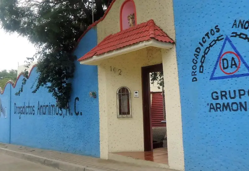 Entrada de Asociación de Drogadictos anónimos.