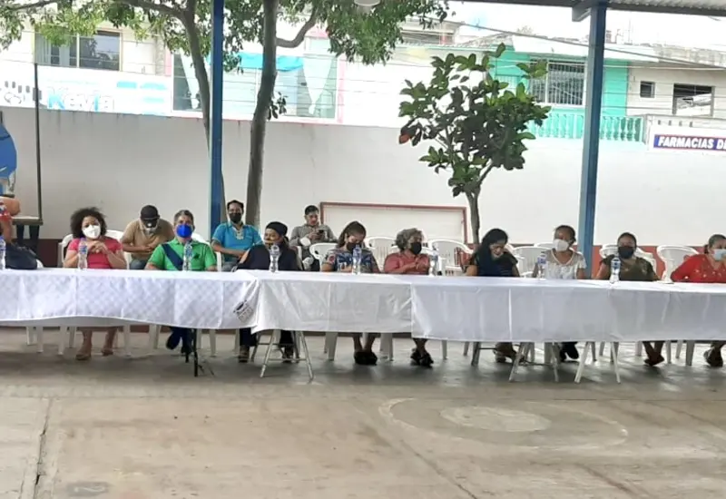 Mesa directiva del Mercado de Puerto Escondido