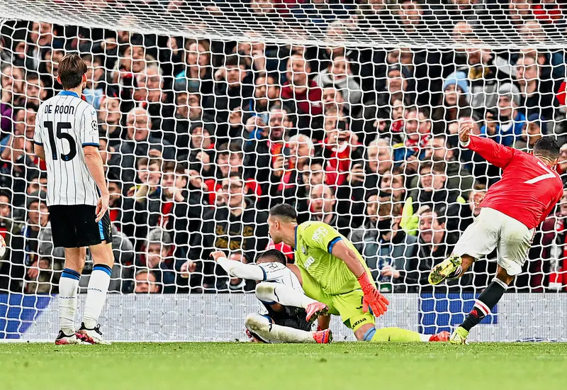 CR7 anotando gol a Atlanta