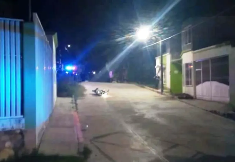 Calle de motociclista baleado