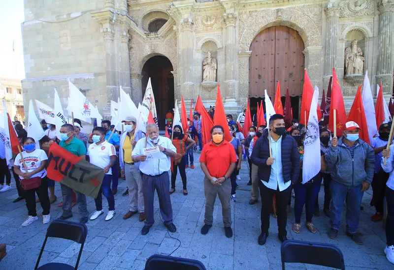 Personas protestando en Oaxaca