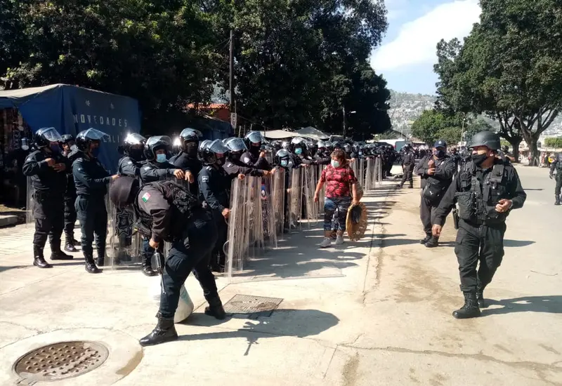 policias