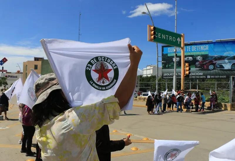 Manifestantes sindicato 23 de octubre
