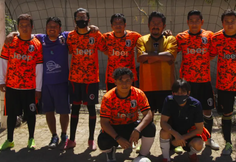 Futbolistas de Oaxaca posando