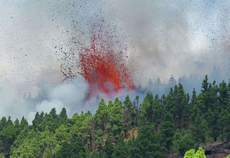 Los expertos han decidido hoy mantener el semáforo en nivel amarillo ante los riesgos del volcán.