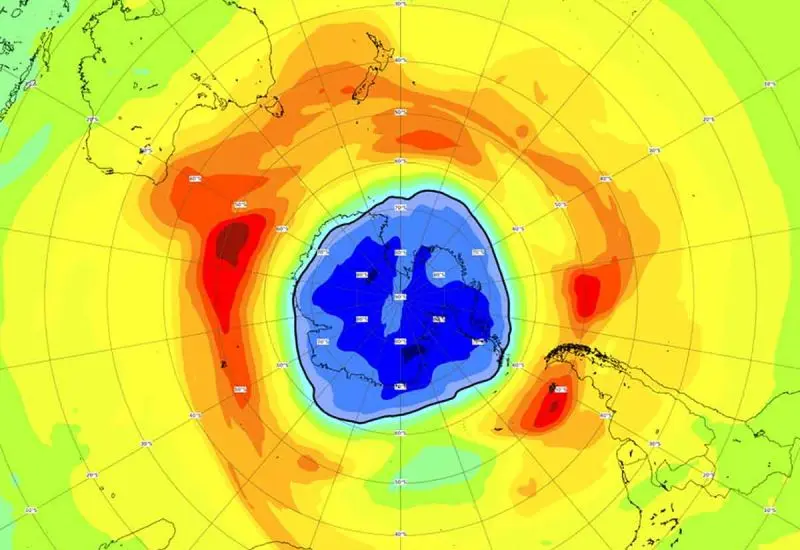 Expertos señalan que este agujero de ozono, que aparece cada año durante la primavera austral, creció considerablemente durante la última semana.