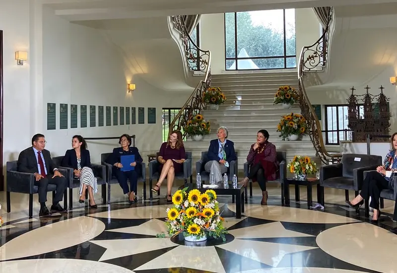 La senadora Olga Sánchez Cordero recibió un reconocimiento por su labor en favor de las mujeres y su liderazgo en temas de género. Foto: Cortesía