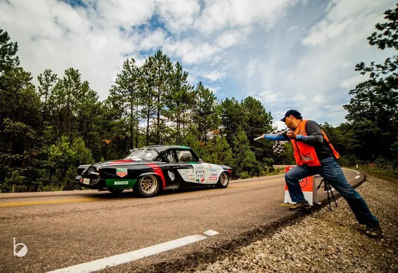 Arnel Cruz, pionero en Oaxaca en el quehacer de controles de La Carrera Panamericana.
