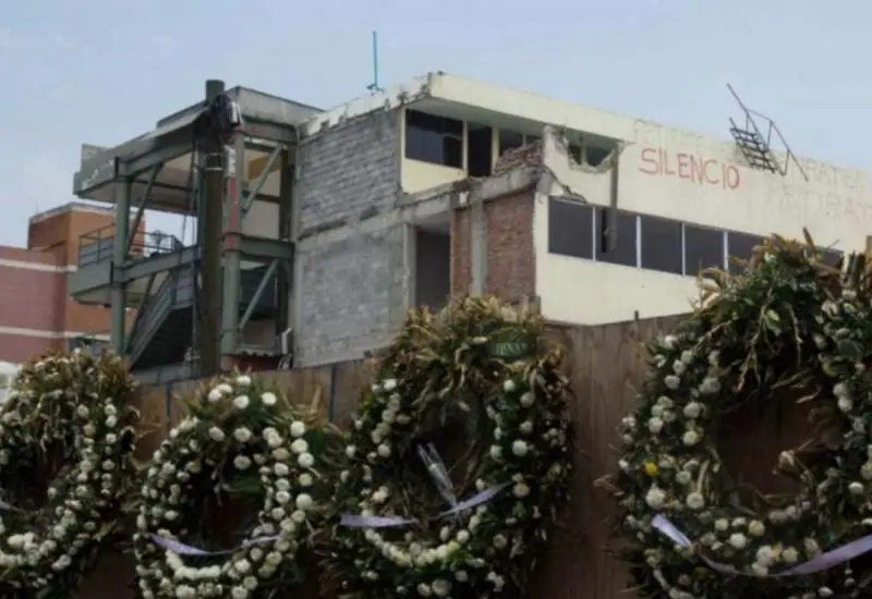 El DRO del Colegio Rébsamen deberá pagar 377 mil 540 pesos a cada una de las víctimas indirectas por concepto de daño material.