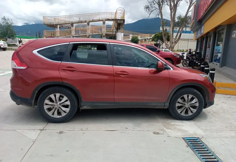 La camionera marca Honda circulaba en la ciudad de Oaxaca.