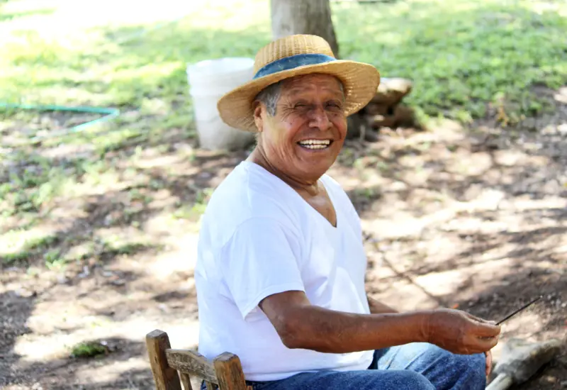 Don Adrián espera que vengan tiempos mejores. 