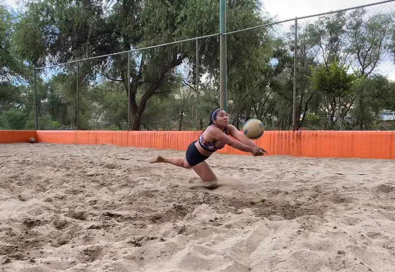 Triana en torneo de Volibol