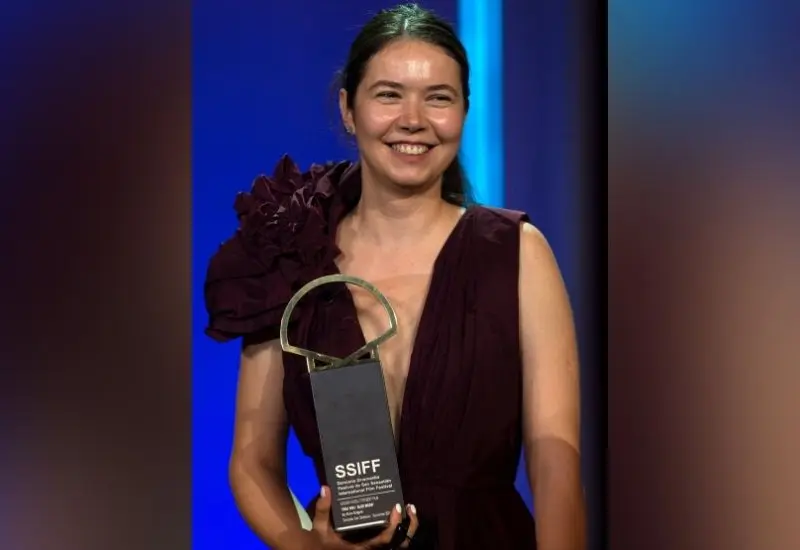 Alina Grigore recibiendo la concha de oro en San Sebastián