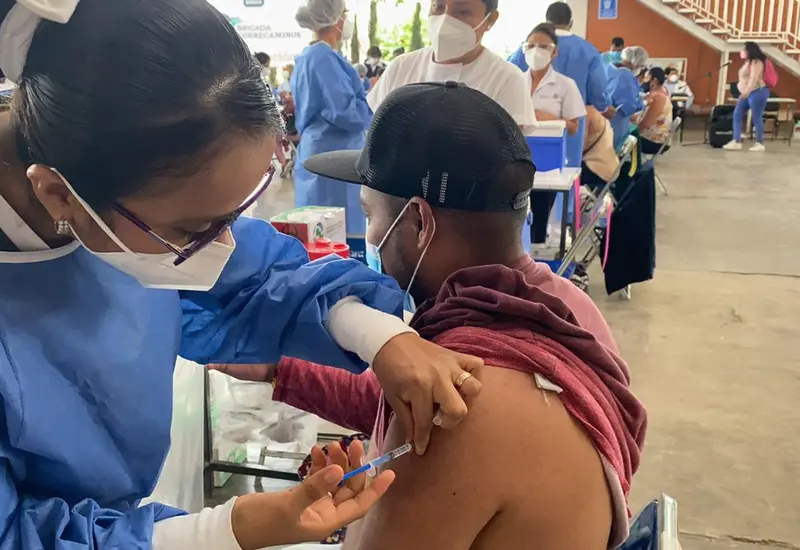 Con la aplicación de la segunda dosis de AstraZeneca cerrarán los esquemas de vacunación anticovid en Huajuapan.