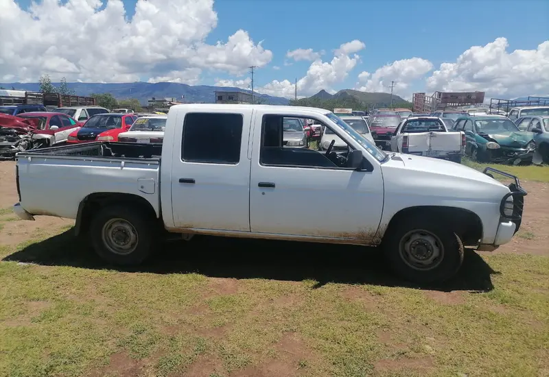 Recuperan camioneta con reporte de robo.