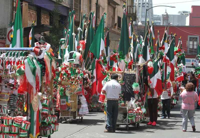 Siete de cada 10 mexicanos planea celebrar con una cena o noche mexicana en casa entre familiares y algunos amigos muy cercanos