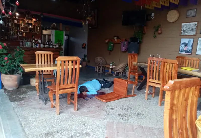 Persona ejecutada en resutaurant