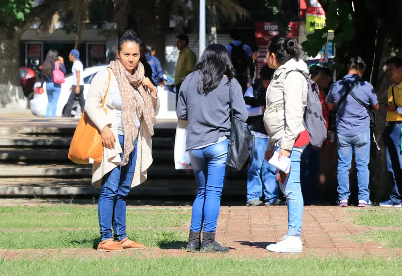 Grupo de mujeres jóvenes