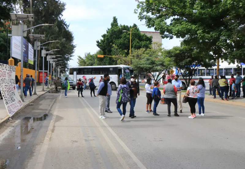 grupo de personas manifestándose