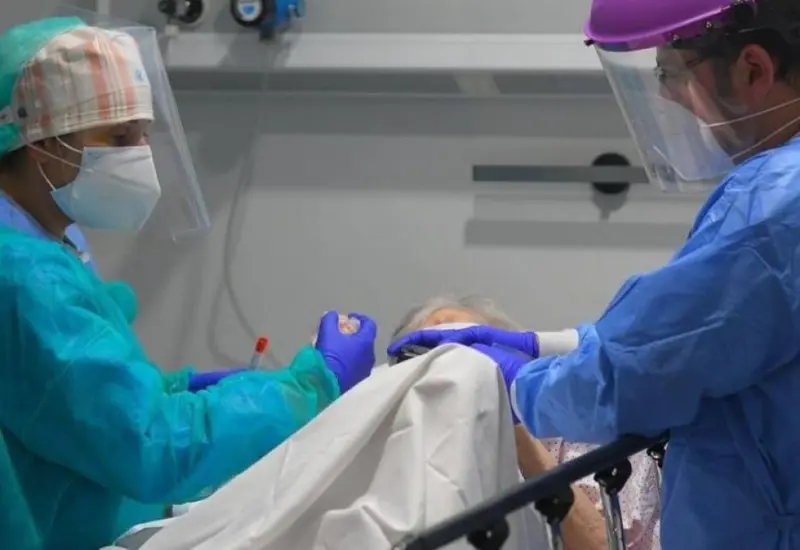 Médicos en hospital