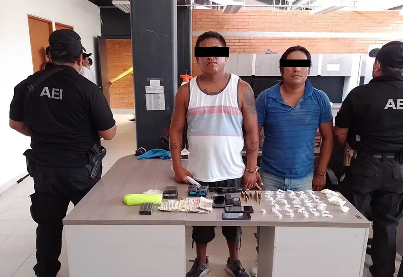 Los dos sujetos fueron capturados con mariguana y con cristal.