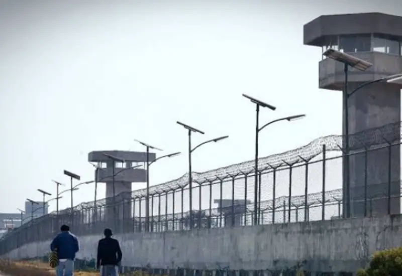 Un juez concedió un amparo para los líderes criminales a fin de que se detengan los actos denunciados en estas cárceles.