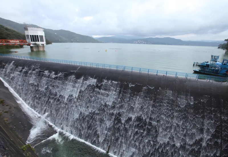 Presa en el límite de su capacidad
