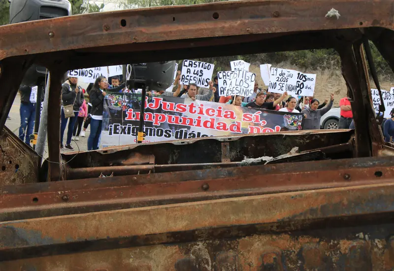 Protesta de personas por caso Nochixtlán.