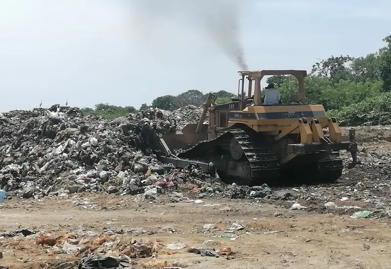 Tractor recolector de basura