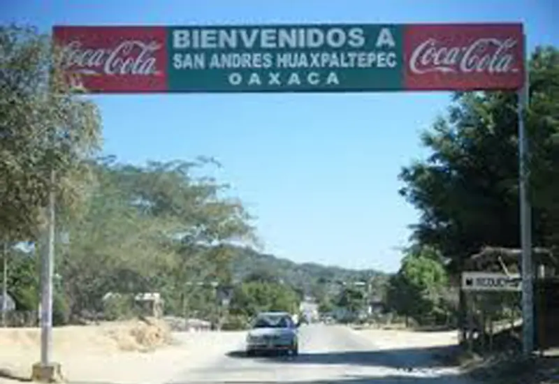 Entrada a San Andrés Huaxpaltepec