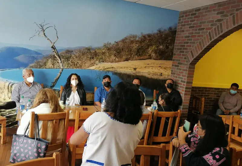 Susana Harp y migrantes