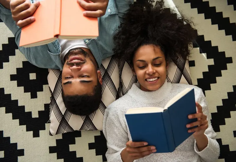 jovenes-leyendo