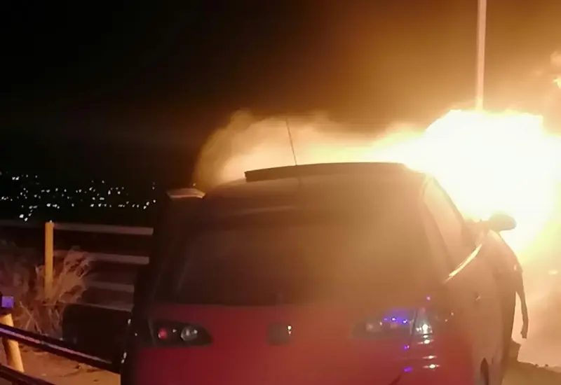 auto-en-llamas