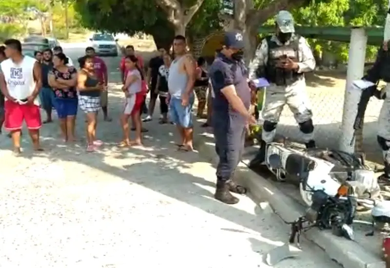 auto_embiste_moto_en_el_istmo