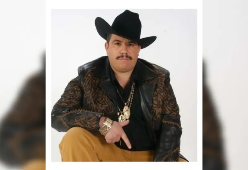 cantante-halcon-de-la-sierra