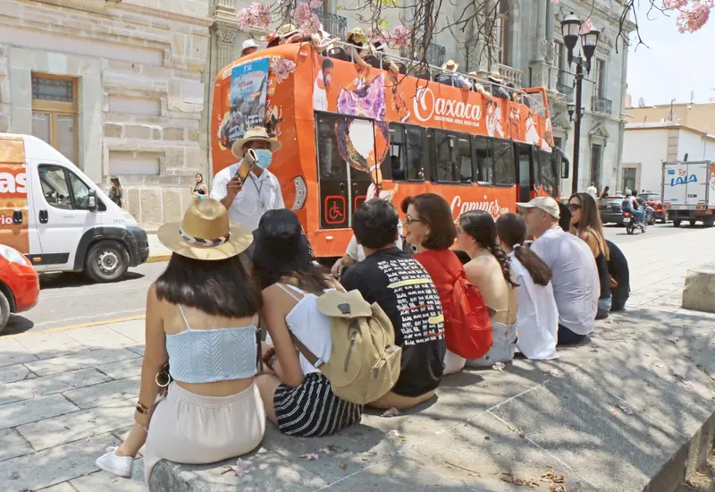 turistas-en-centro-de-oaxaca