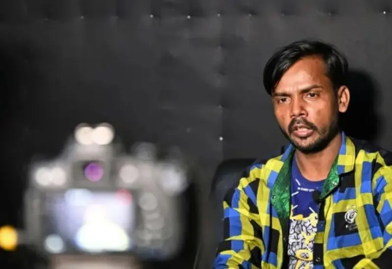hero-alom-cantante
