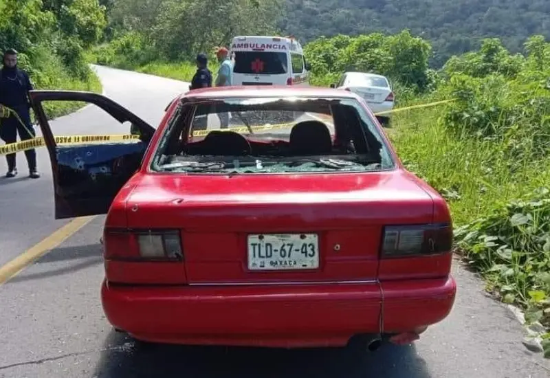 auto_con_cristal_roto