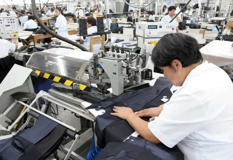 La iniciativa de ley busca ampliar el periodo de vacaciones a gozar por parte de los trabajadores mexicanos desde el primer año cumplido en la empresa.