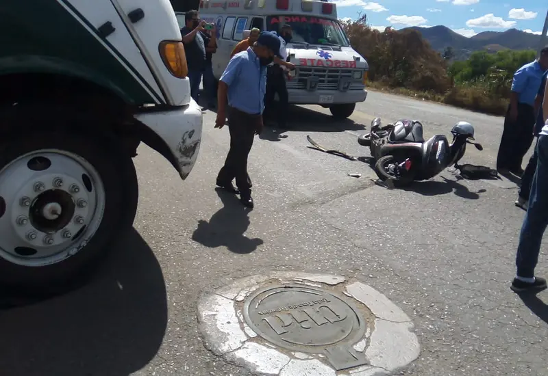 Motociclistas accidentados