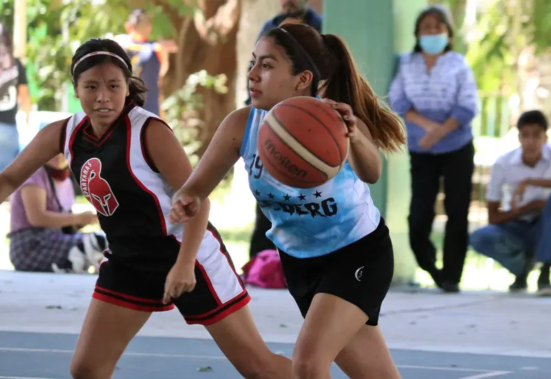 Jugadora de baloncesto.