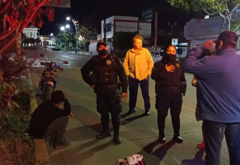 policia-con-victimas
