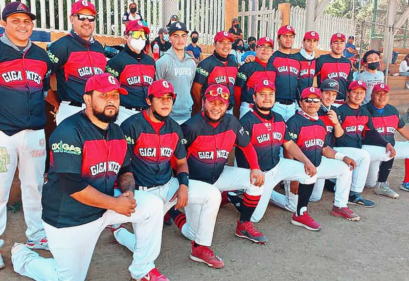 buscan-la-corona-en-el-beisbol 